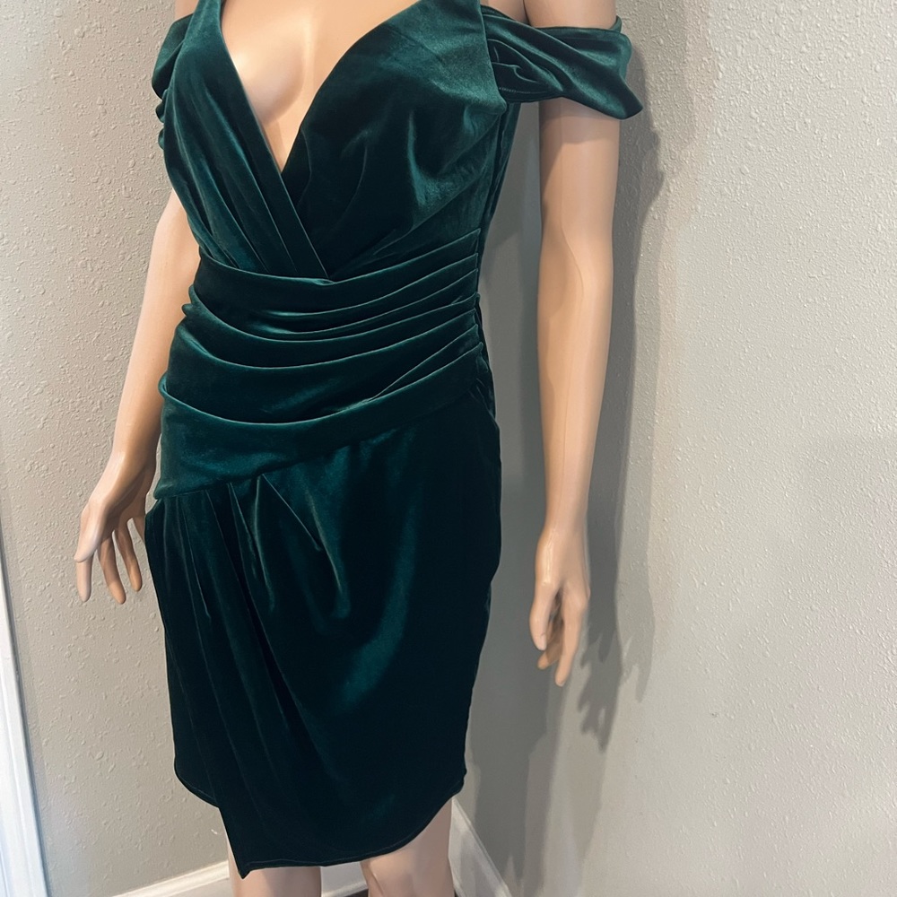 Mini dress -  Adjustable straps Cold-shoulder